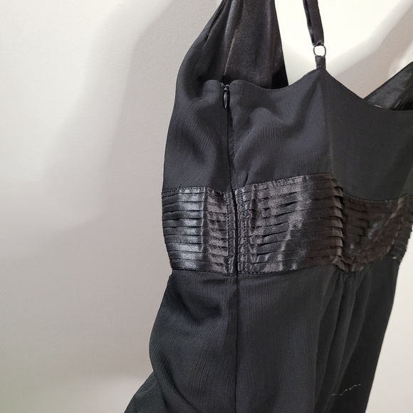 Women's Black Tank Top - Picture 4 of 9